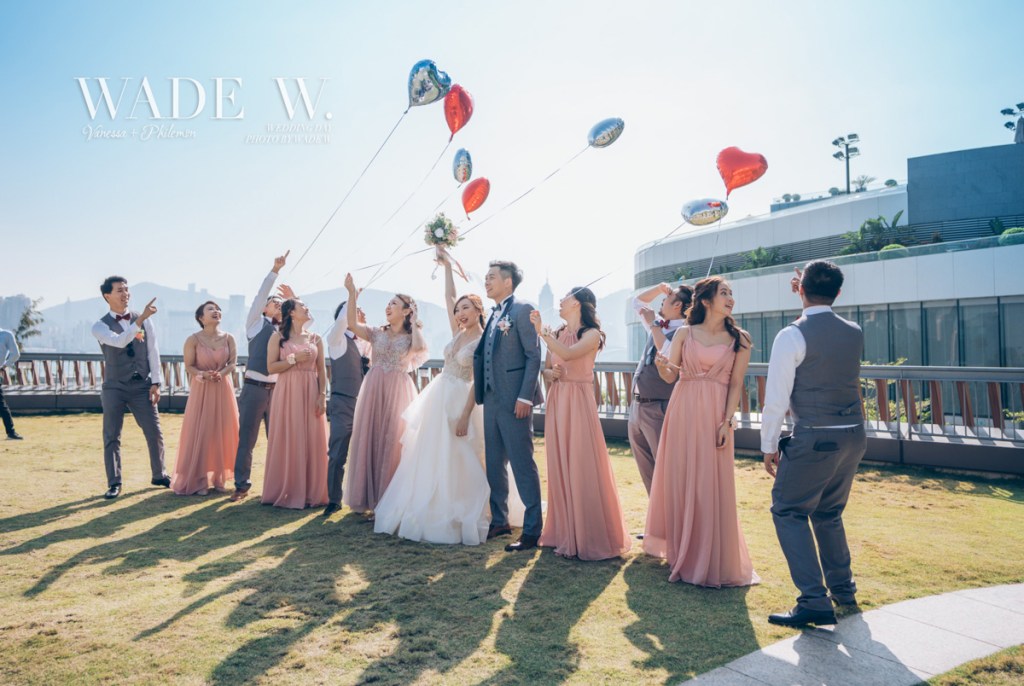 電梯裡。愛的故事 [ WADE&nbsp;W.]